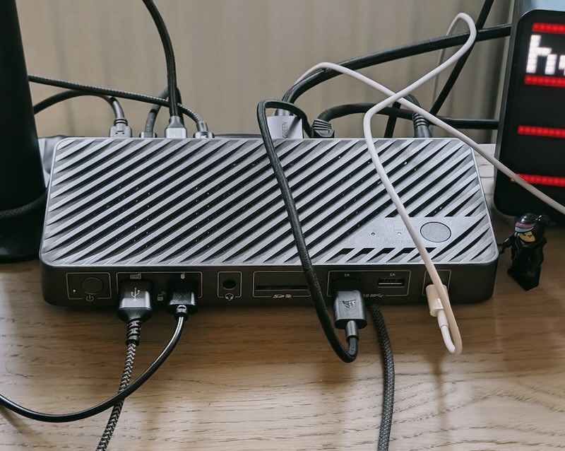 Ein Bildschirm, zwei MacBooks –Docking Station mit KVM Switch im Test